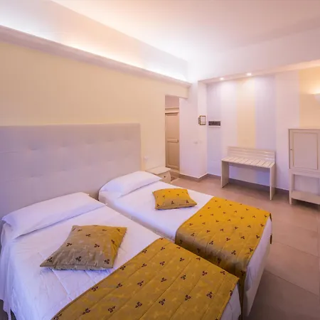 Ξενοδοχείο Ristorante Continental 4*